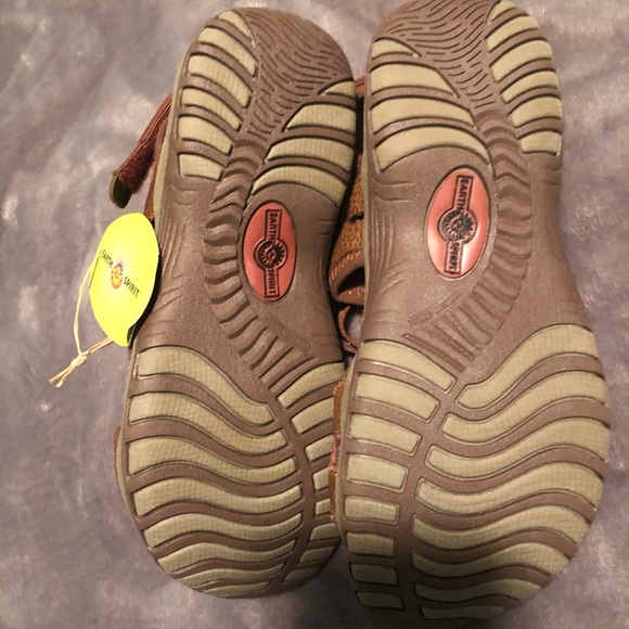 Earth Spirit | Shoes | Earth Spirit Sandals Size 5 2 Nwt | Poshmark